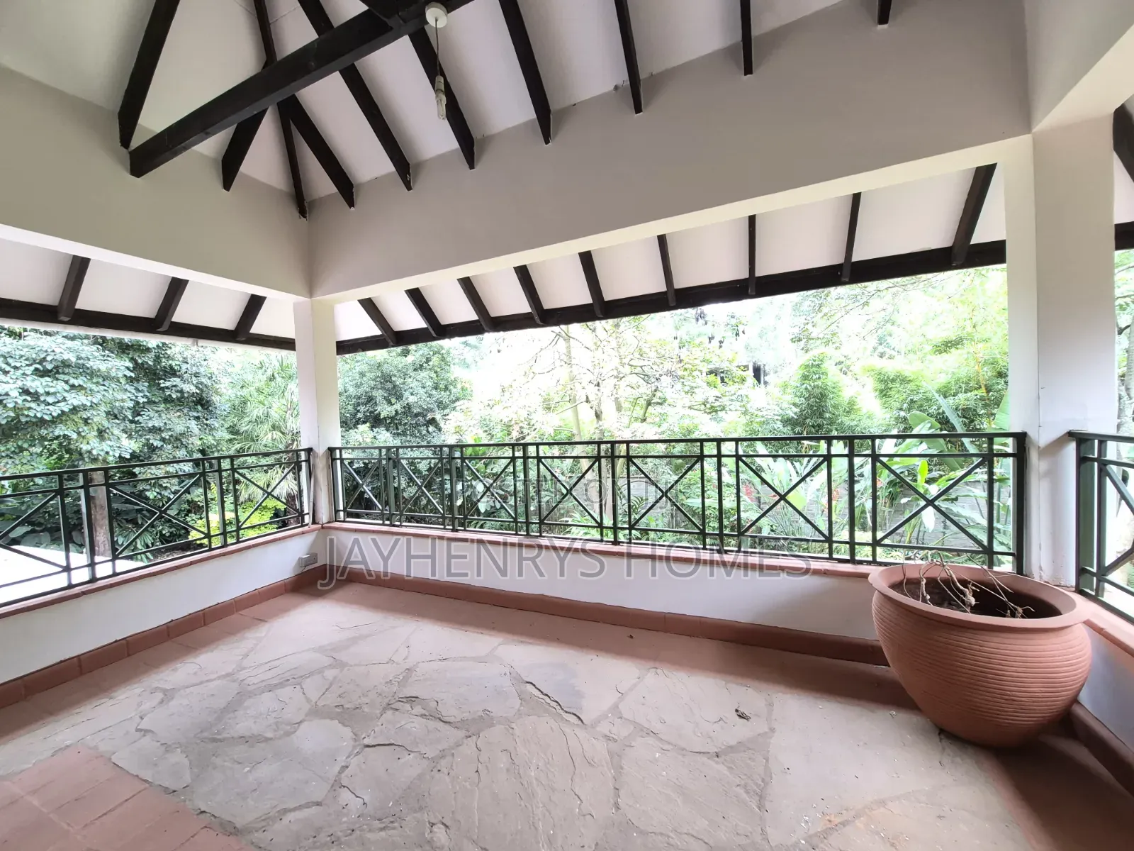 5bdrm House in Rosslyn for rent
