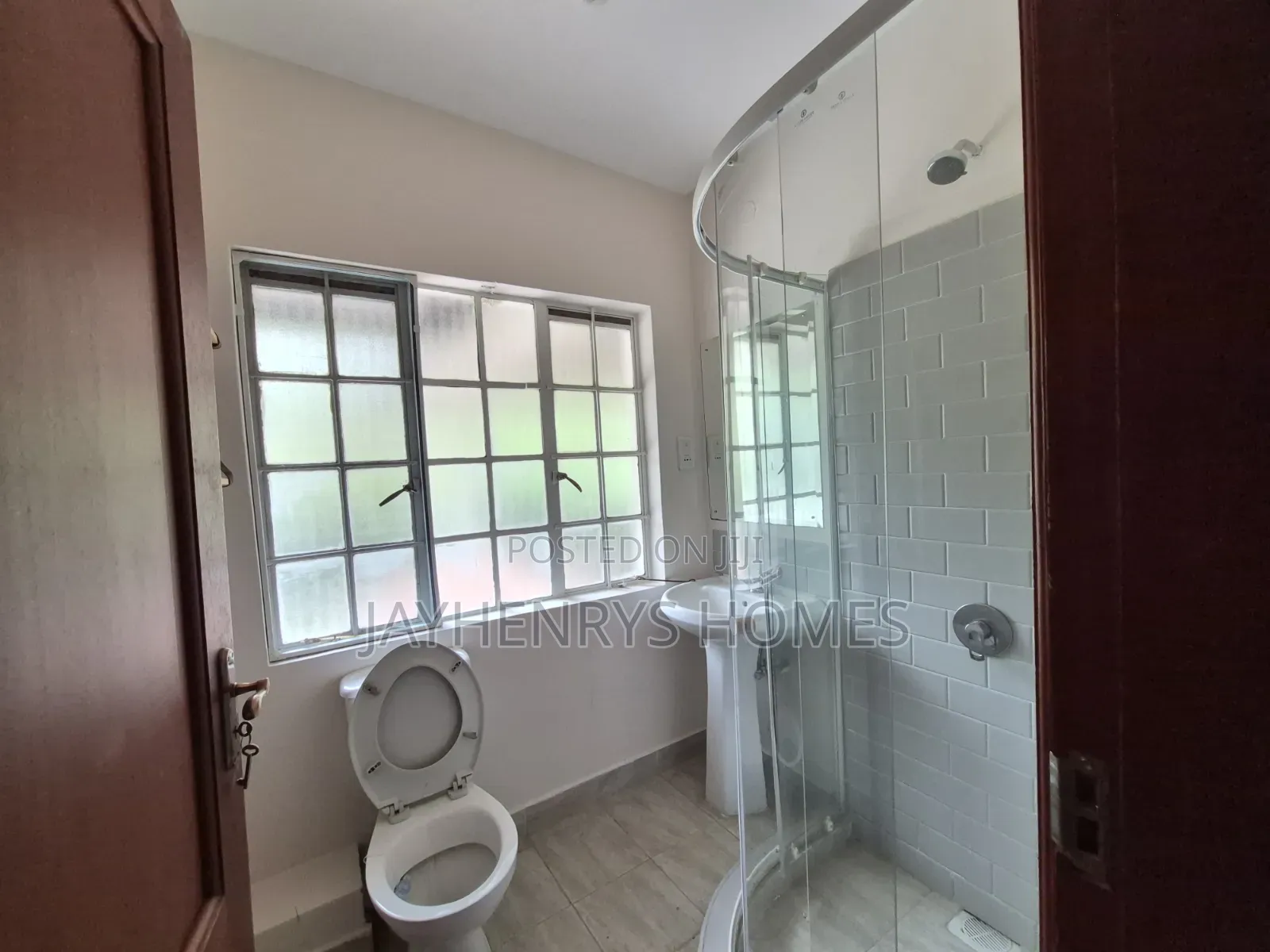 5bdrm House in Rosslyn for rent