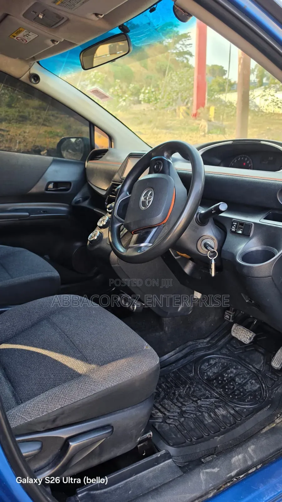 Toyota Sienta 2015 Blue