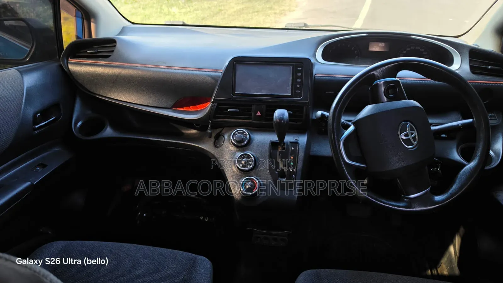 Toyota Sienta 2015 Blue