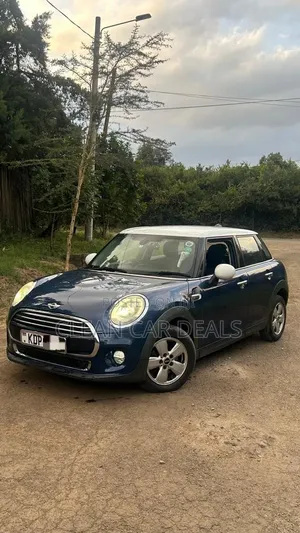 Mini Cooper 2017 Blue