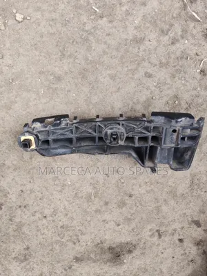 Toyota RAV4 / Vanguard Rear Bumper Slide Upper Part