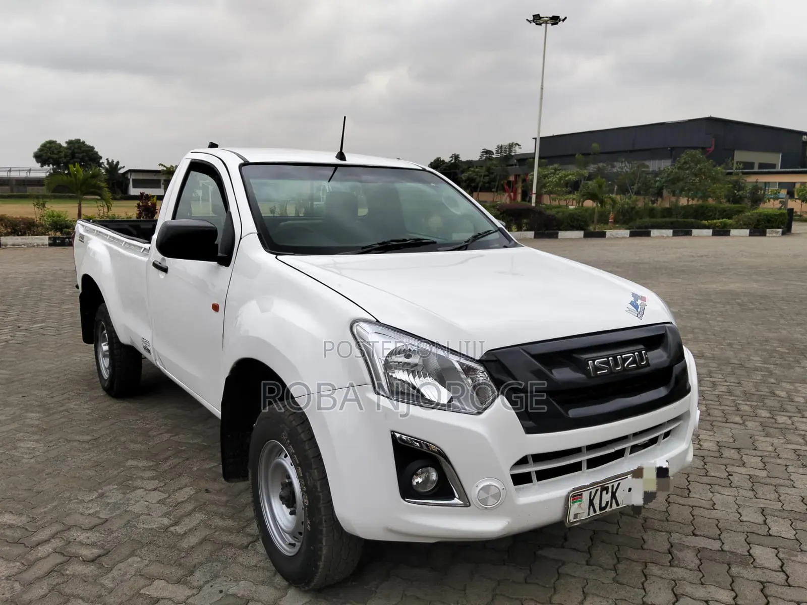 Isuzu D-MAX 2016 White