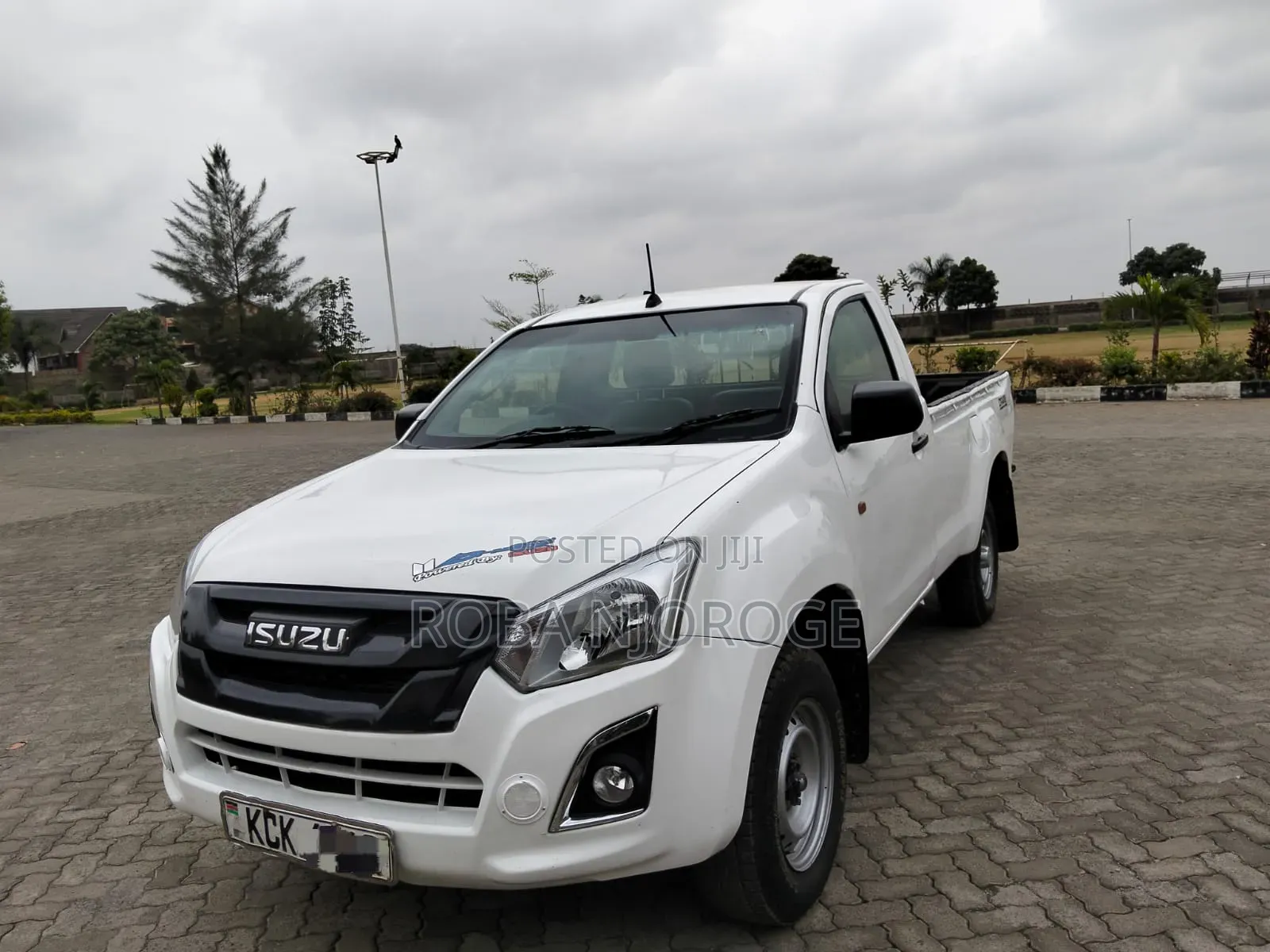 Isuzu D-MAX 2016 White