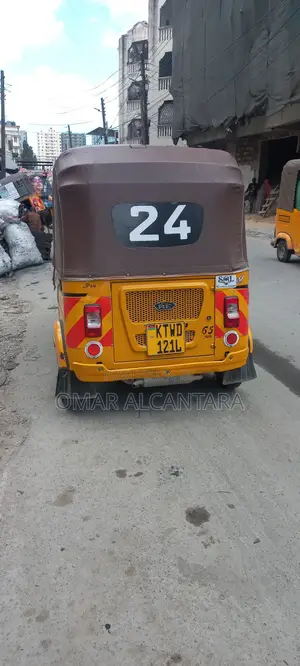 Bajaj RE 2025 Yellow