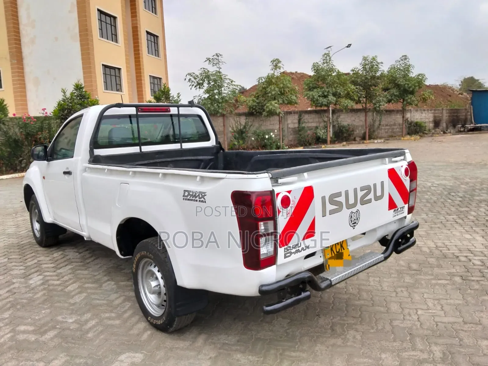 Isuzu D-MAX 2016 White