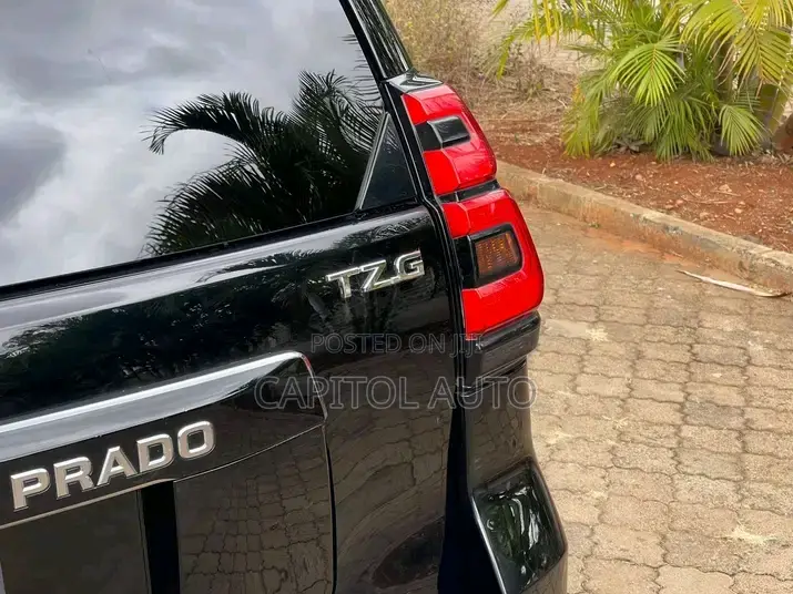 Toyota Land Cruiser Prado 2018 Black