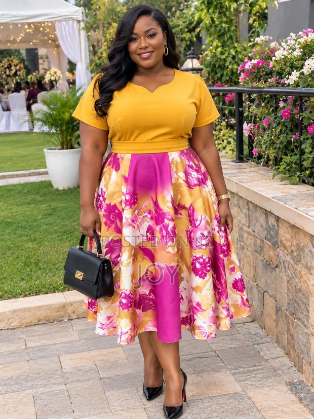 An Elegant Floral Print Dress 