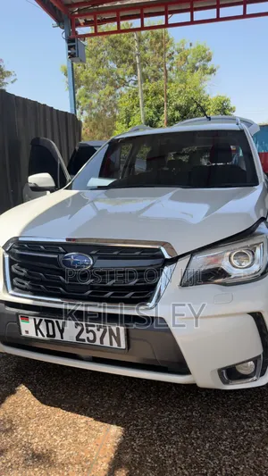 Subaru Forester 2.0XT Touring AWD 2018 White