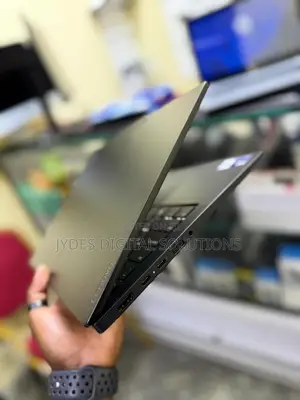Laptop Lenovo 16GB Intel Core Ultra 7 SSD 512GB