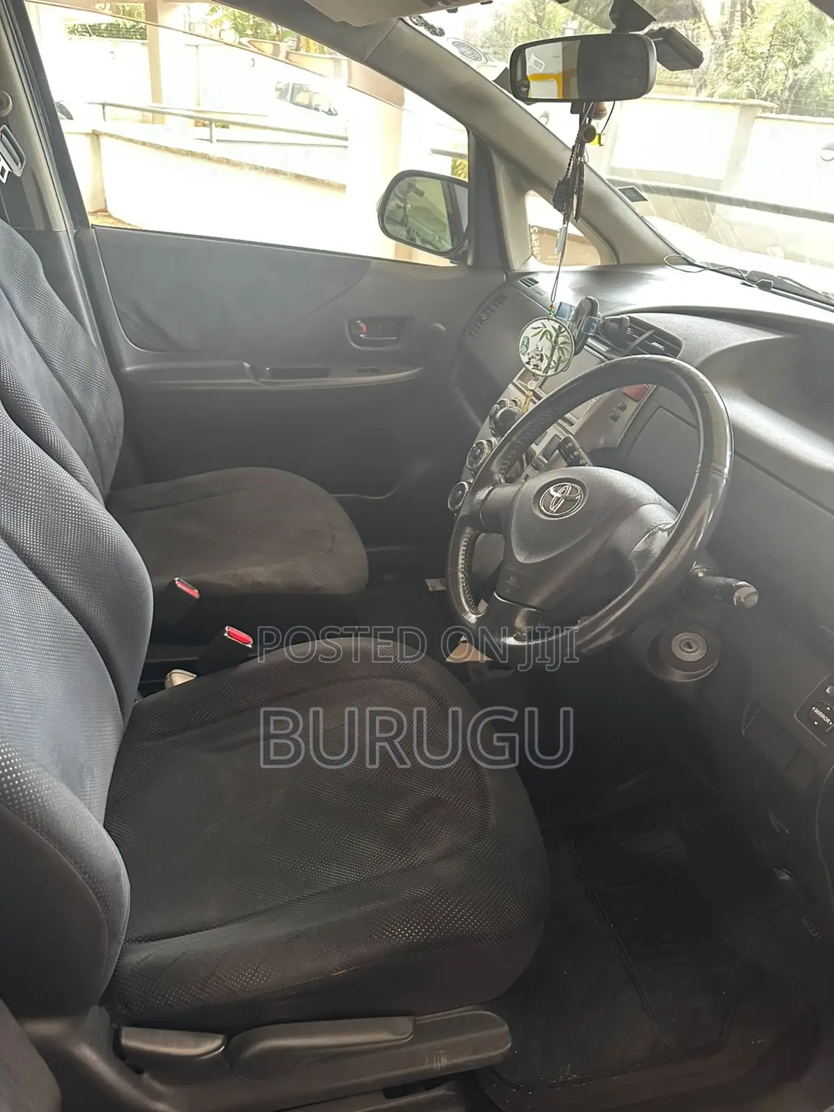Toyota Ractis 2008 Blue