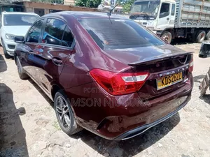 Proton Persona 2018 Maroon