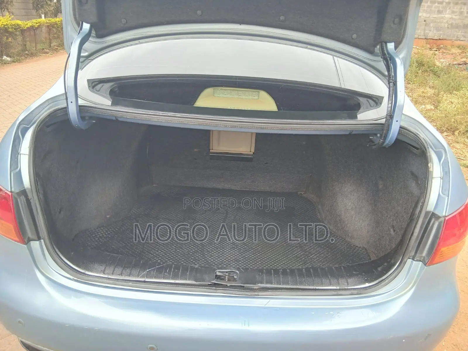Nissan Bluebird 2008 Blue