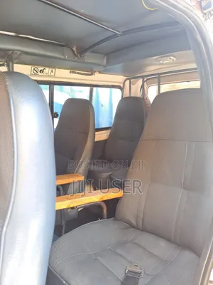 Toyota Grand HiAce 2002 White