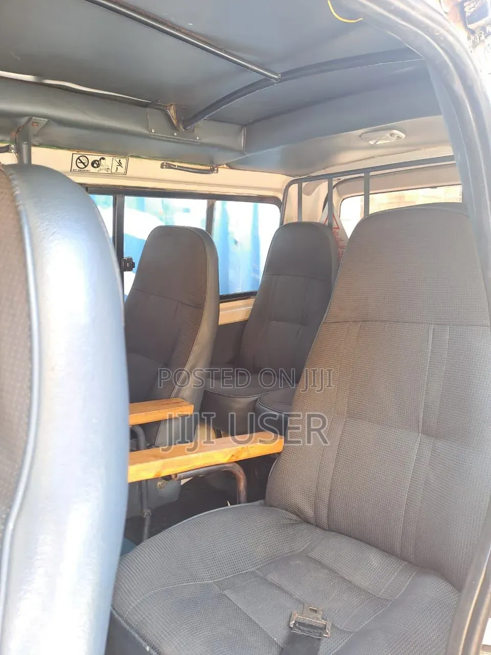 Toyota Grand HiAce 2002 White