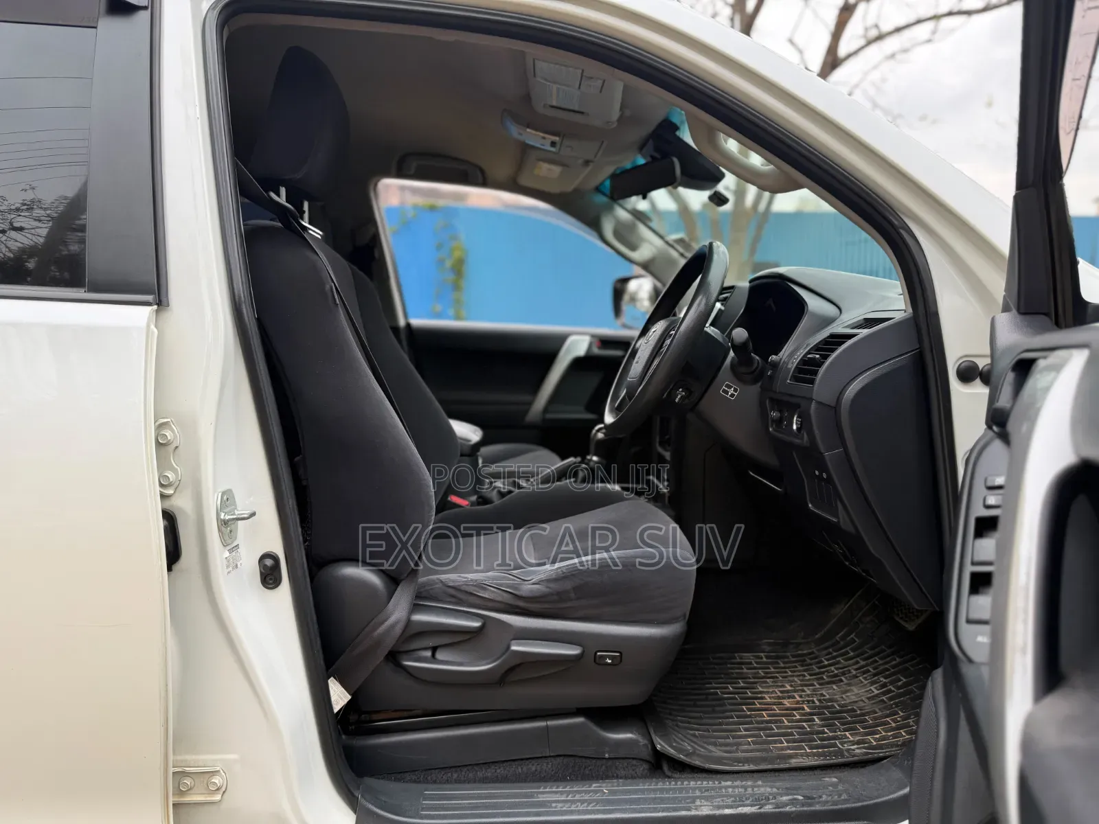 Toyota Land Cruiser Prado 2.7 2018 Off white