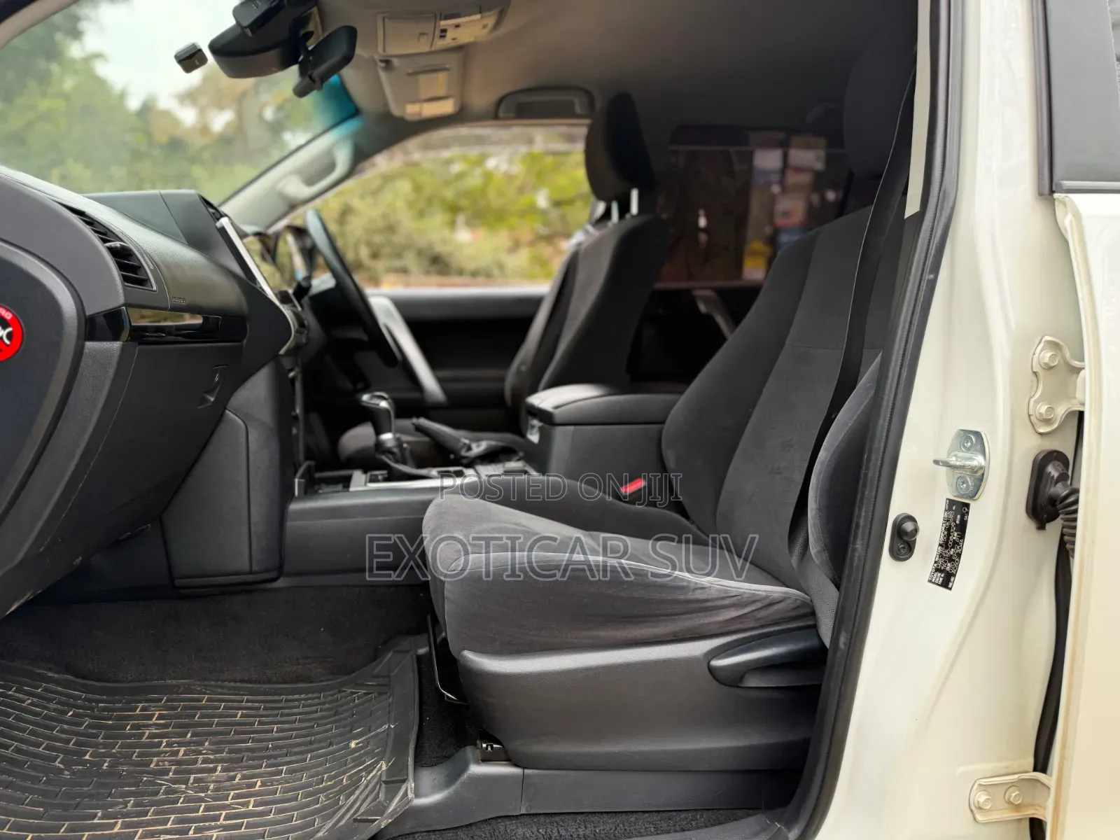 Toyota Land Cruiser Prado 2.7 2018 Off white