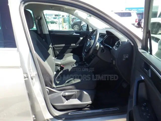 Volkswagen Tiguan 2019 Gray