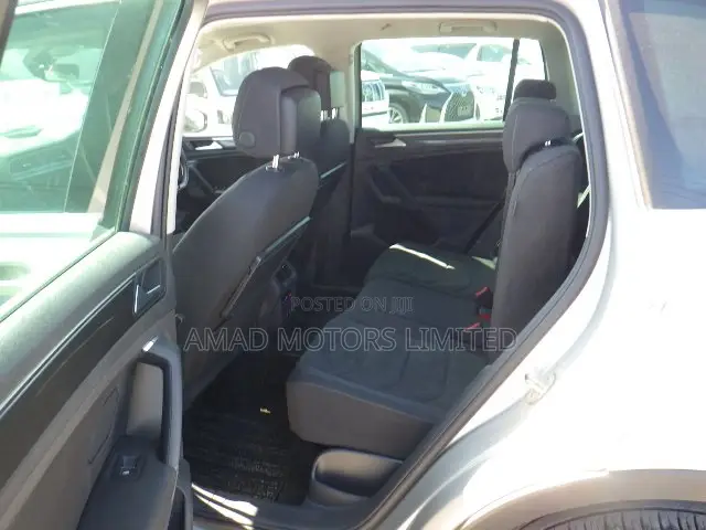 Volkswagen Tiguan 2019 Gray