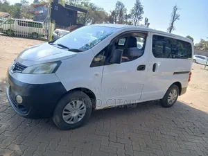 Nissan NV200 2011 White