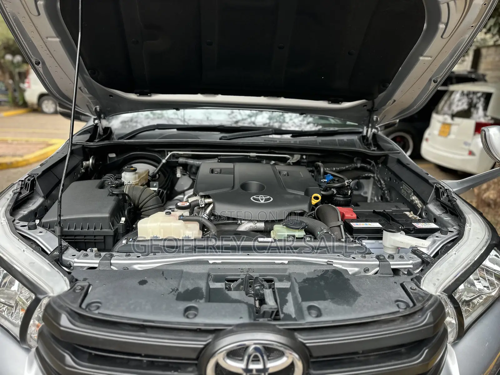 Toyota Hilux Revo Double Cab Deisel 2.4 RWD 2019 Silver