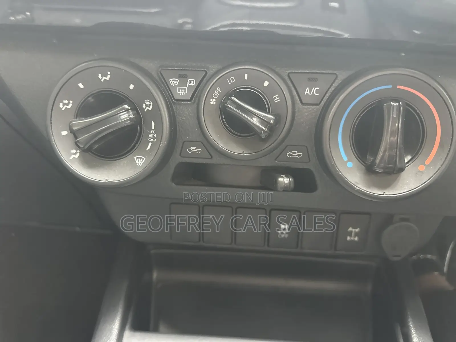 Toyota Hilux Revo Double Cab Deisel 2.4 RWD 2019 Silver