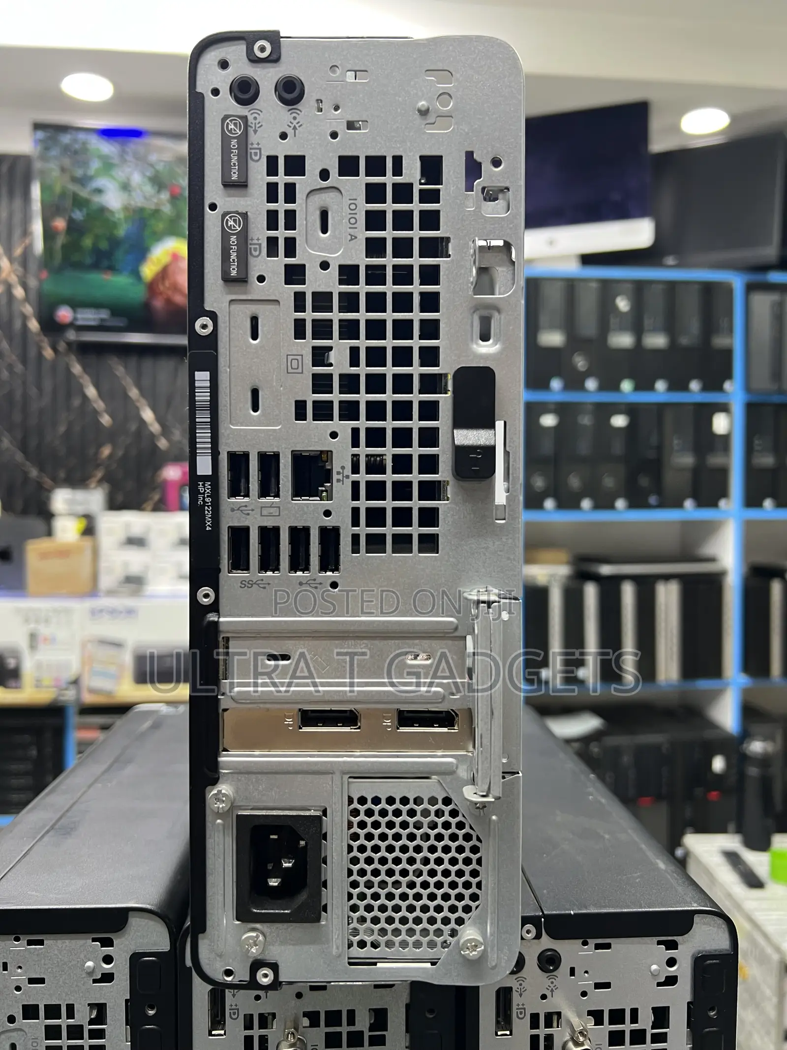 Desktop Computer HP EliteDesk 705 8GB AMD Ryzen 5 SSD 256GB