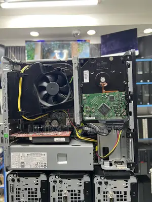 Desktop Computer HP EliteDesk 705 8GB AMD Ryzen 5 SSD 256GB