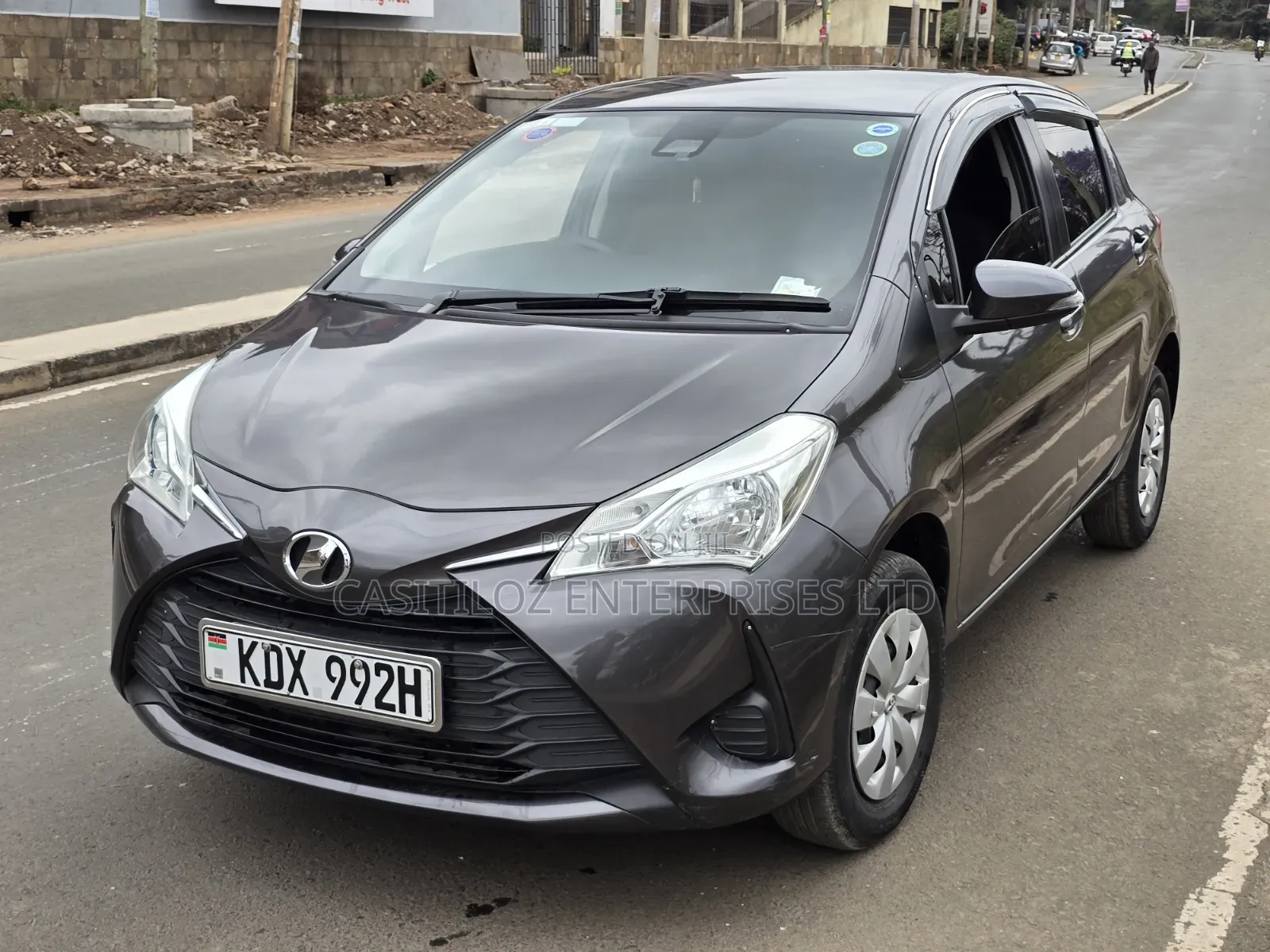 Toyota Vitz 1.0 FWD 5dr 2019 Gray
