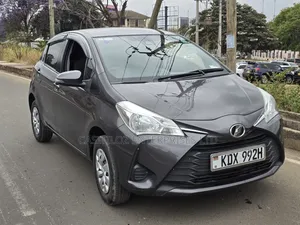 Toyota Vitz 1.0 FWD 5dr 2019 Gray