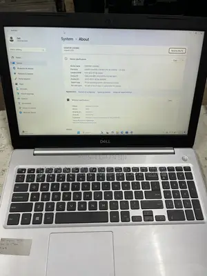 Laptop Dell Inspiron 5565 4GB Intel Core i3 HDD+SSD 1T