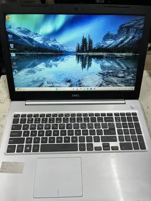 Laptop Dell Inspiron 5565 4GB Intel Core i3 HDD+SSD 1T