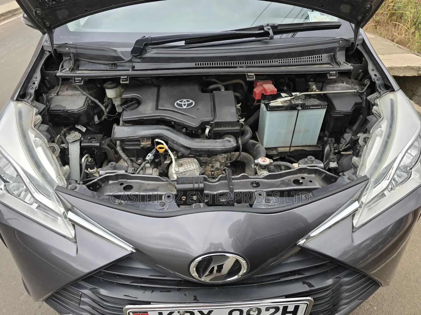 Toyota Vitz 1.0 FWD 5dr 2019 Gray