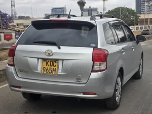 Toyota Corolla Fielder 1.5 Petrol FWD 2014 Silver