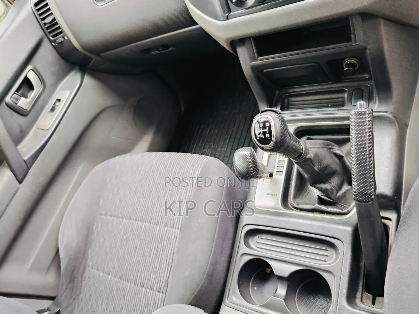 Mitsubishi Pajero Sport 2002 Silver