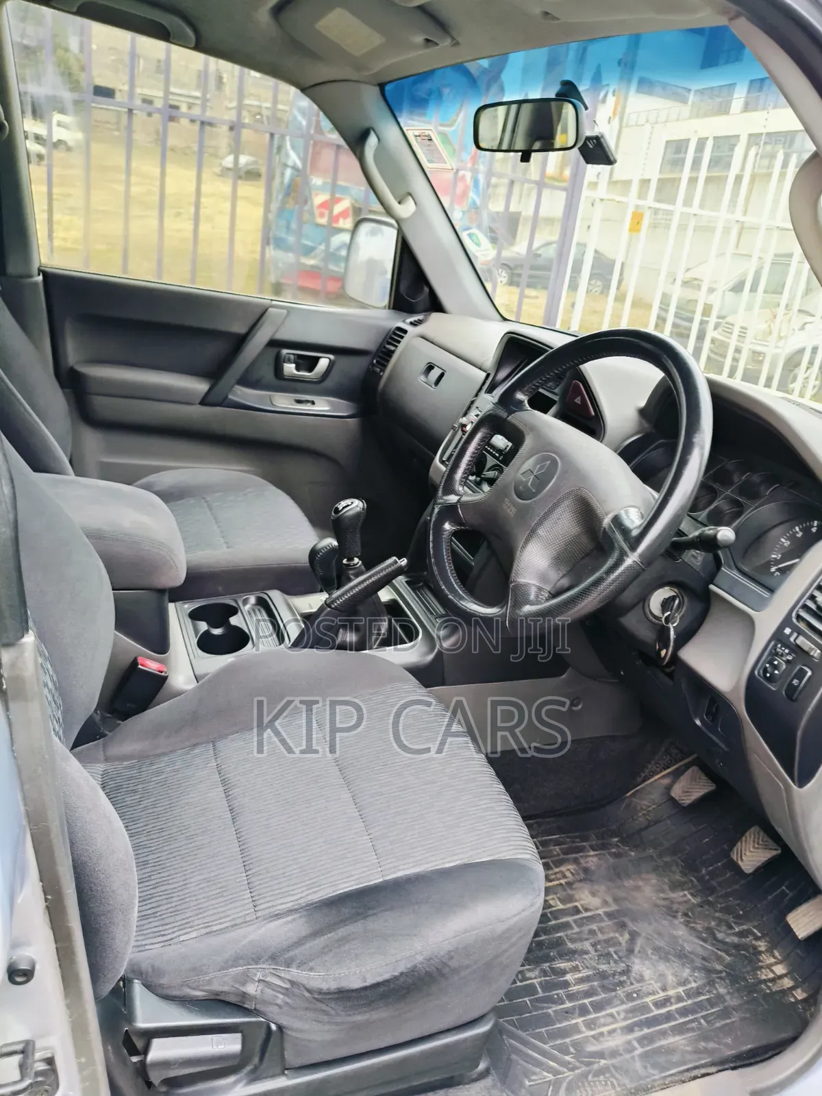 Mitsubishi Pajero Sport 2002 Silver