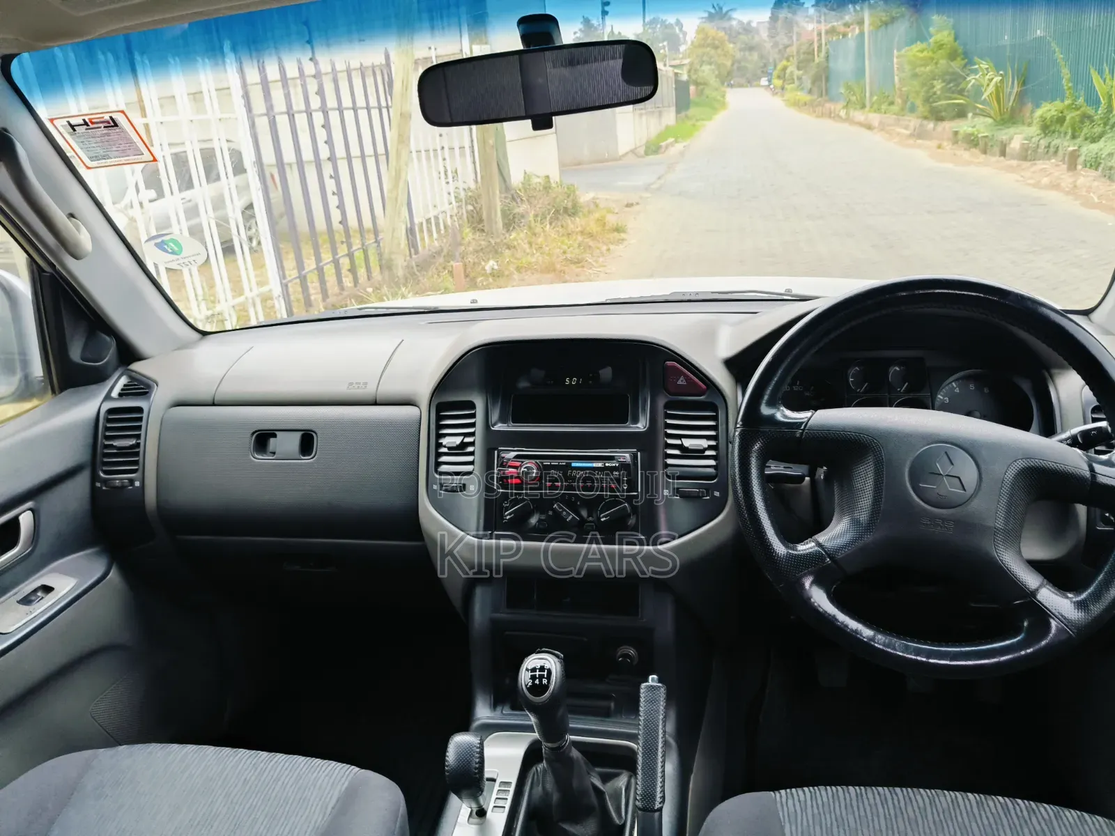 Mitsubishi Pajero Sport 2002 Silver