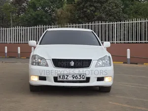 Toyota Crown 2007 White