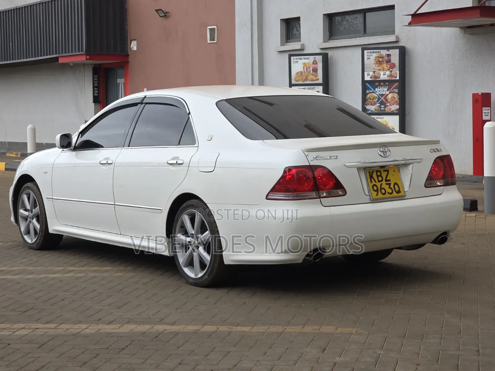 Toyota Crown 2007 White