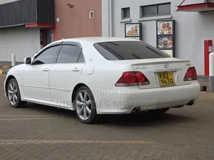 Toyota Crown 2007 White