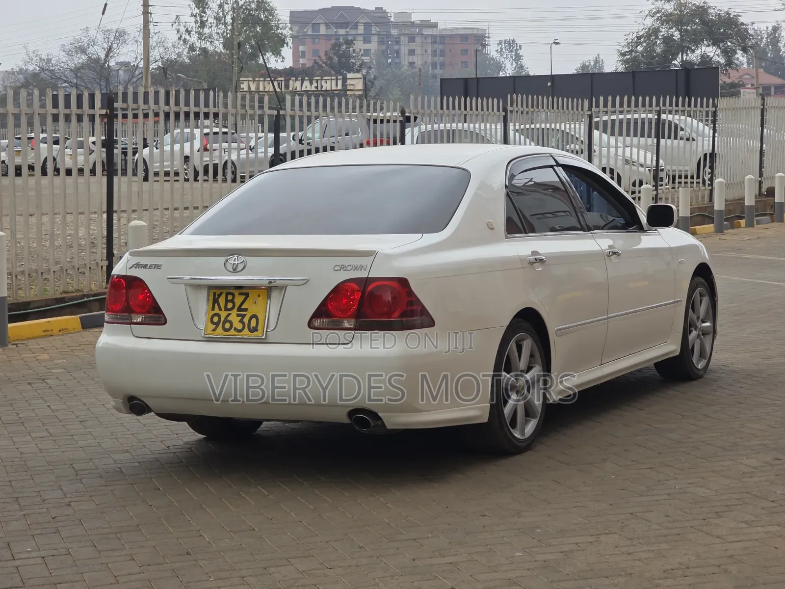 Toyota Crown 2007 White