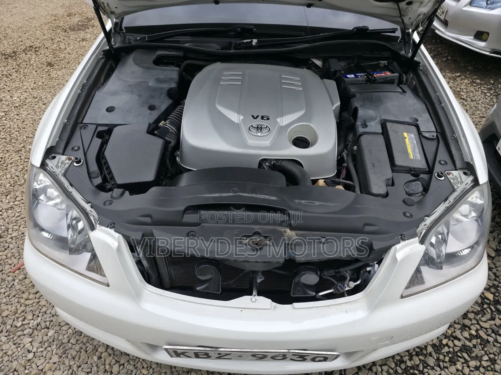 Toyota Crown 2007 White