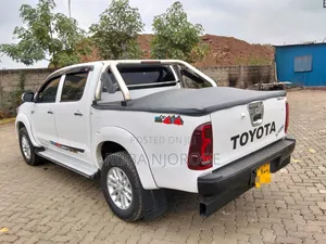 Toyota Hilux 3.0 D-4D 4x4 2014 Pearl