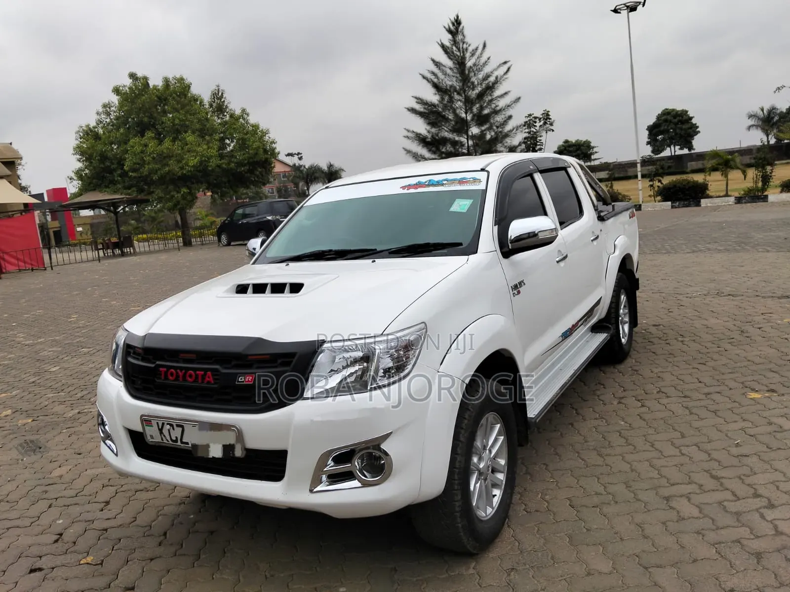 Toyota Hilux 3.0 D-4D 4x4 2014 Pearl