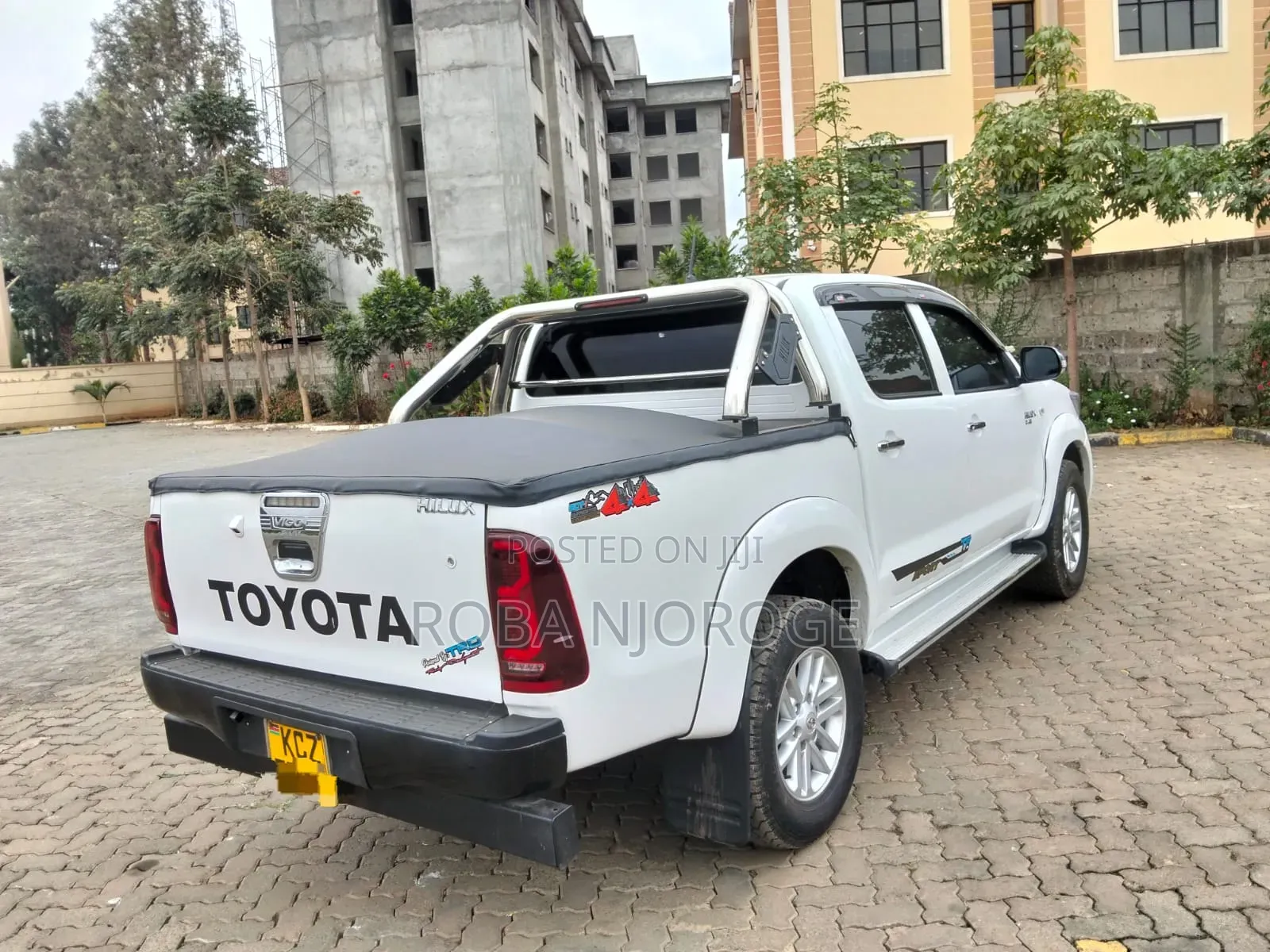 Toyota Hilux 3.0 D-4D 4x4 2014 Pearl