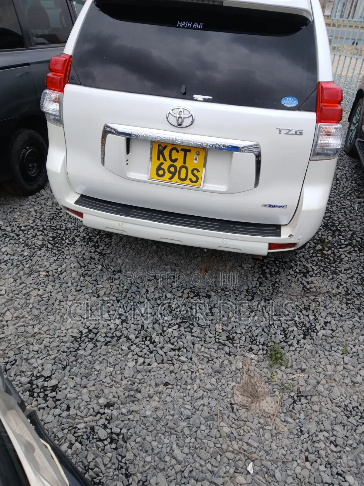 Toyota Land Cruiser Prado 2011 White
