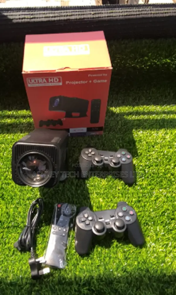HY320 Compact Movie Gaming Projector1