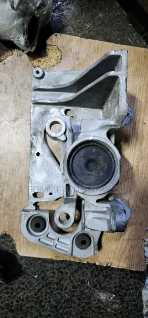 Serena C26 2010-2014 Gearbox Mounting