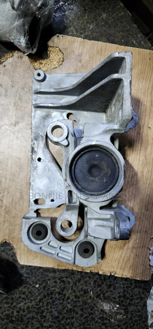 Serena C26 2010-2014 Gearbox Mounting