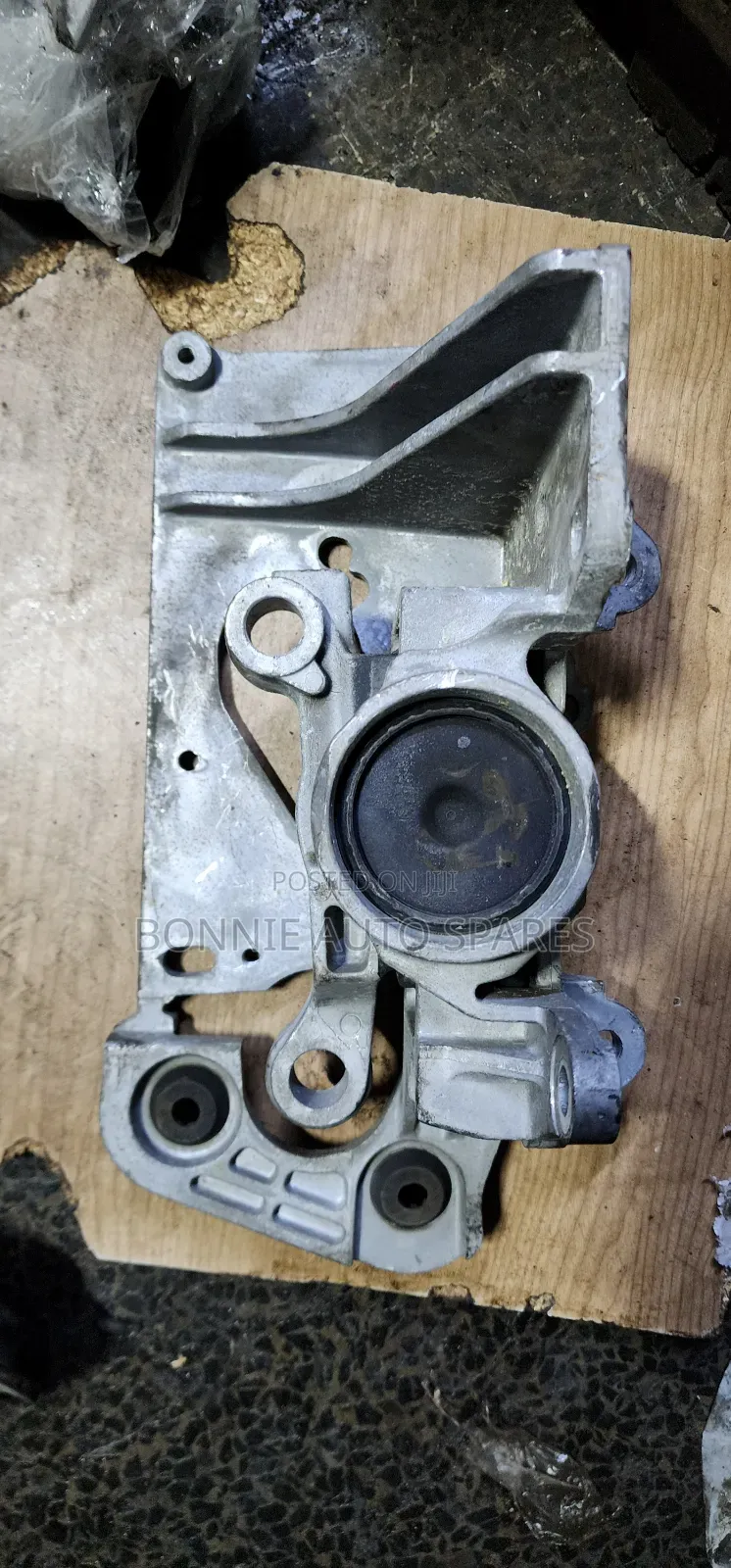 Serena C26 2010-2014 Gearbox Mounting